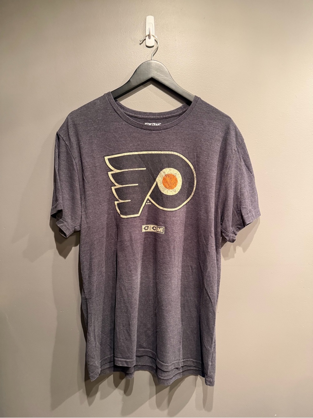 NHL T Shirt Lot Mens XL Flyers Kings Adidas CCM Hockey